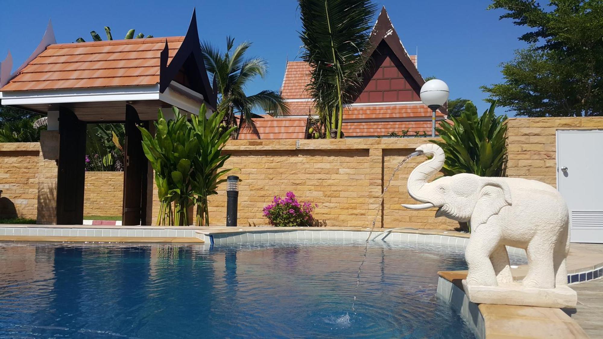 Vip Chain Resort Pool Villa Ban Phe Exterior foto